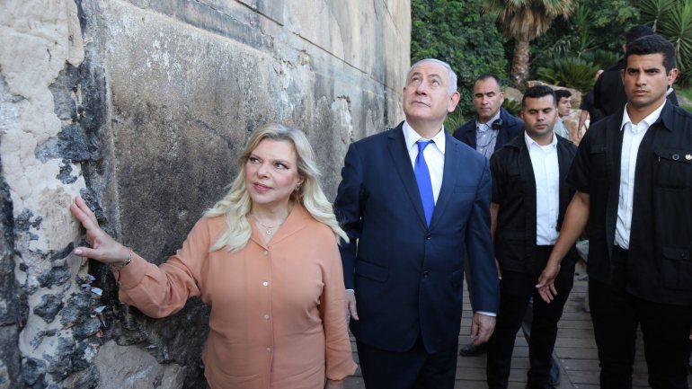 O pretexto da visita do chefe do Governo israelita foi uma cerimónia que assinalou o 90º aniversário do assassinato de 67 judeus por palestinianos em Hebron