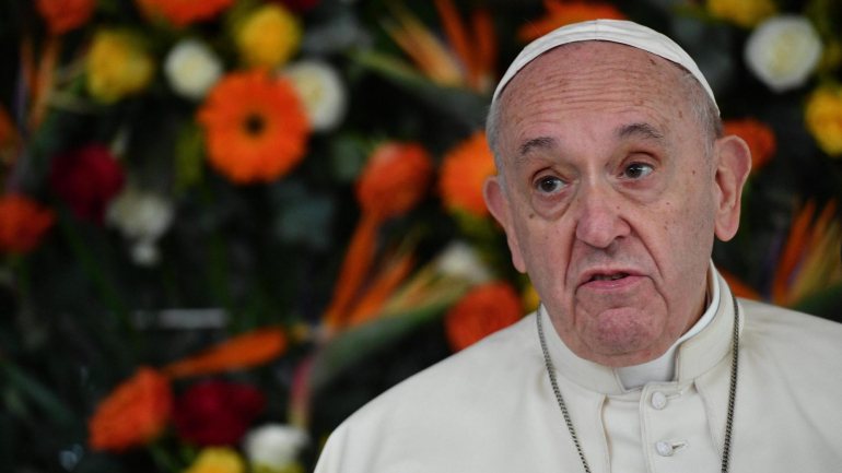 O Papa Francisco encerrou com a missa campal a passagem por Moçambique