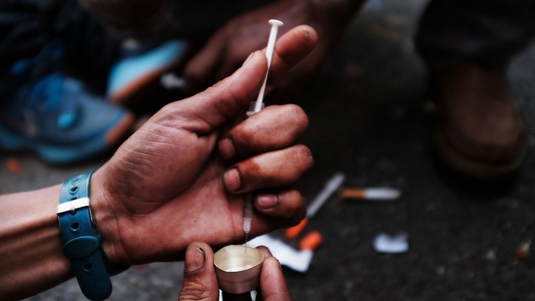 Os opiáceos foram responsáveis por 47.600 mortes por overdose, em 2017, nos Estados Unidos