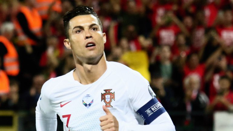 Cristiano Ronaldo tornou-se na Lituânia o melhor marcador em jogos na fase de qualificação para Campeonatos da Europa