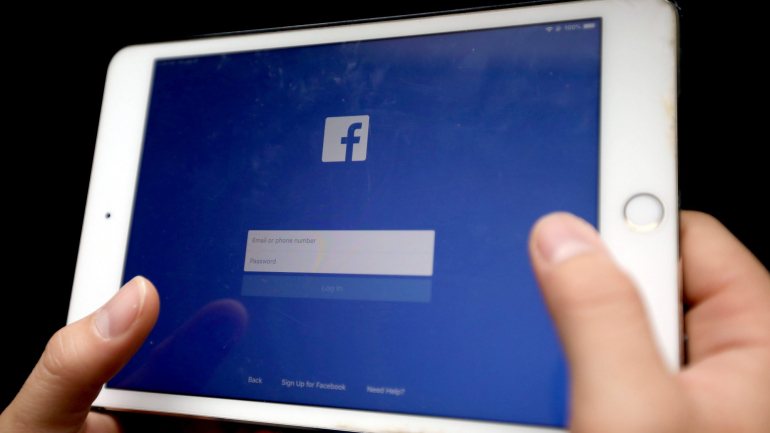 Há 30 mil pessoas espalhadas pelo planeta a fazer verificação de factos para o Facebook