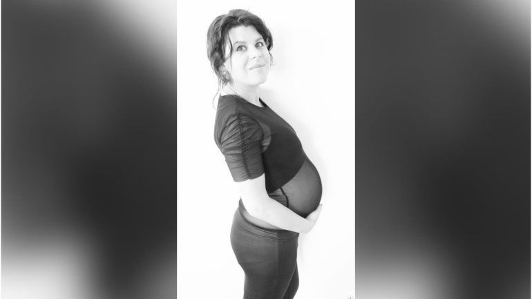 Nama Ray estava grávida de 42 semanas. Em Portugal, o tempo limite de gestação é 41 semanas