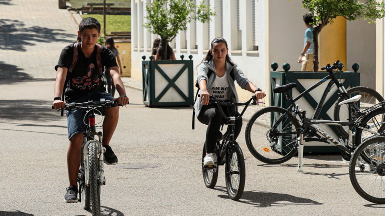 A medida levou a que mais de 20 alunos optassem pelas duas rodas na deslocação entre a casa e a escola