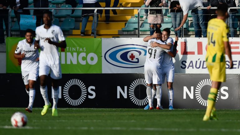 O Vitória de Guimarães venceu na visita ao Tondela por 3-1