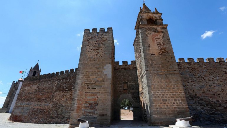 Castelo de Mourão, no município de Mourão, em Évora