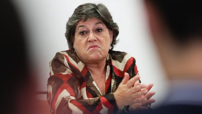 Ana Gomes acrescentou: “Agora que deixei de ser MPE, voltam a tentar intimidar-me por denunciar esquemas [relativos à] subconcessão ENVC”