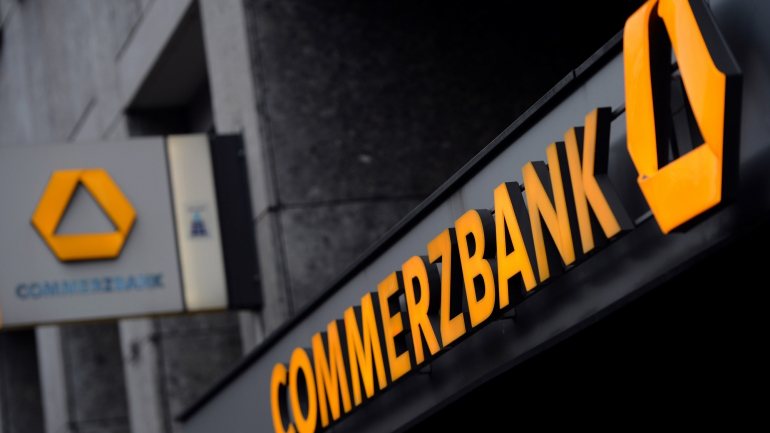 Os comentários do Commerzbank foram difundidos pelos investidores clientes do influente banco alemão, esta terça-feira.