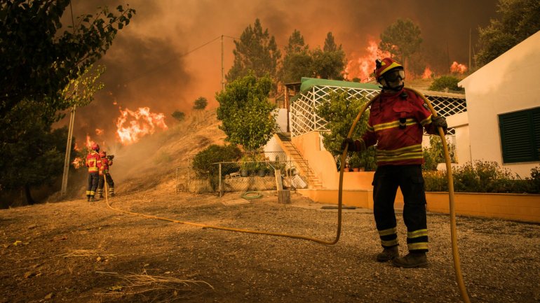 O Governo prolongou o período crítico de incêndios até 10 de outubro