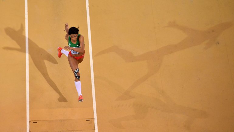 Patrícia Mamona conseguiu a melhor marca logo no primeiro salto, que lhe valeu a entrada em nova final do triplo salto de Mundiais