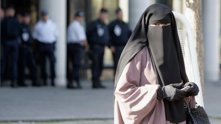 Mulheres foram processadas na Holanda por usarem o 'niqab', tipo de vestimenta utilizado na religião isâmica
