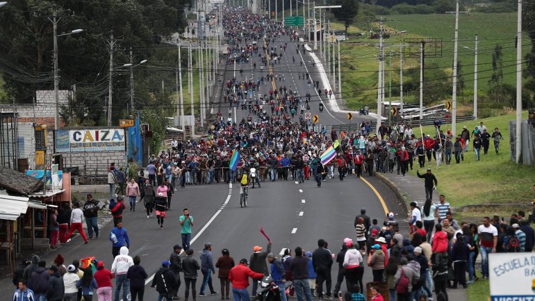 Os distúrbios chegaram a poucas centenas de metros da sede da presidência, obrigando a evacuar o Palácio Carondelet e a transferir o Presidente Lenín Moreno para Guayaquil