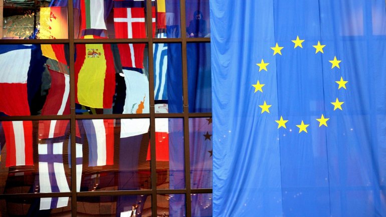 UE considera que o país cumpre todos os compromissos de cooperação tributária