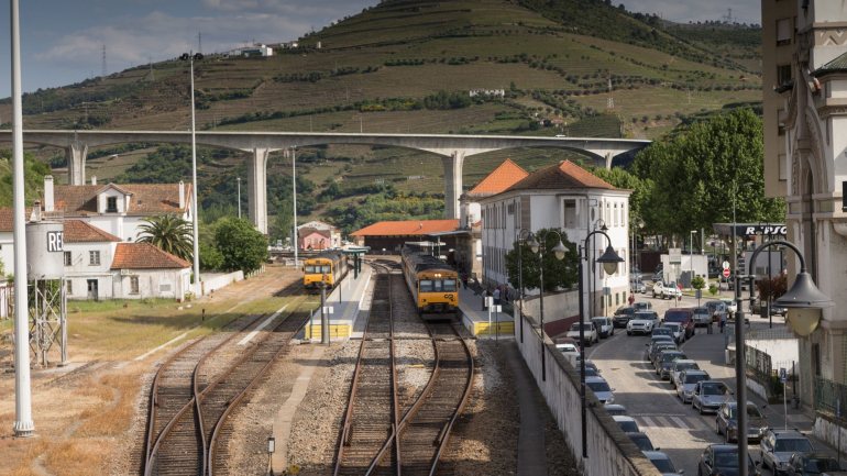 A administração da CP garantiu que não está a ponderar qualquer extinção de serviço na Linha do Douro