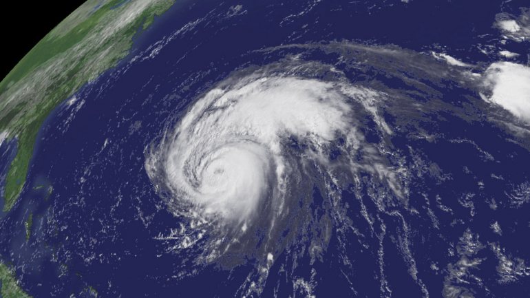 Um exemplo de um stormquake foi o furacão Bill, que ocorreu no Oceano Atlântico a 15 de agosto de 2009, entrando na costa da Nova Inglaterra como um furacão de categoria 1