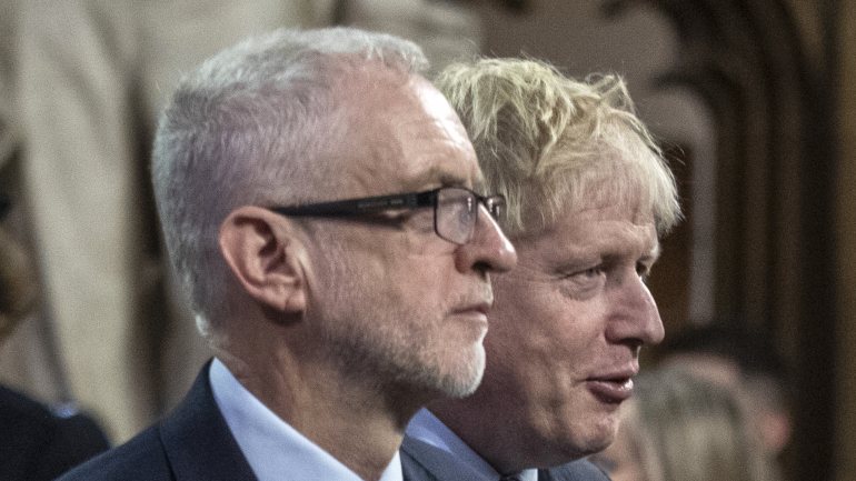 Jeremy Corbyn e Boris Johnson estiveram reunidos para discutir um possível novo calendário para o acordo do Brexit