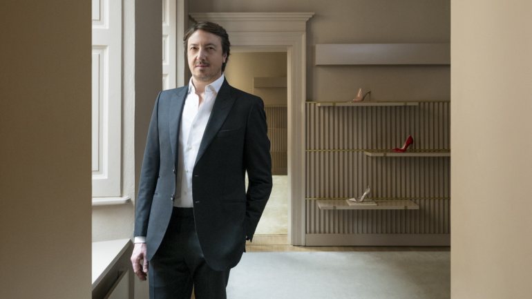 Gianvito Rossi é o príncipe dos sapatos italianos. O Observador conversou com o designer durante a sua passagem por Lisboa