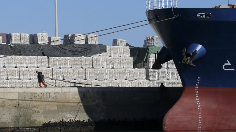 Os portos de Viana do Castelo, Lisboa e Sines foram os únicos portos que registaram um crescimento no número de escalas