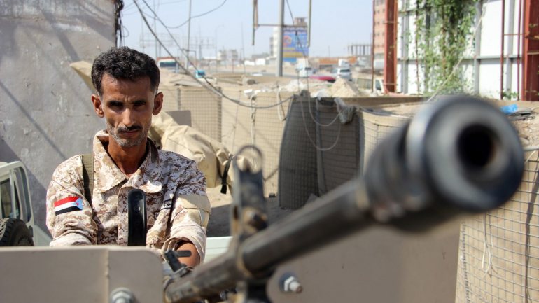 O lémen vive um conflito armado desde 2015, após os rebeldes Huthis, apoiados pelo Irão, tomarem uma vasta zona do país em 2014