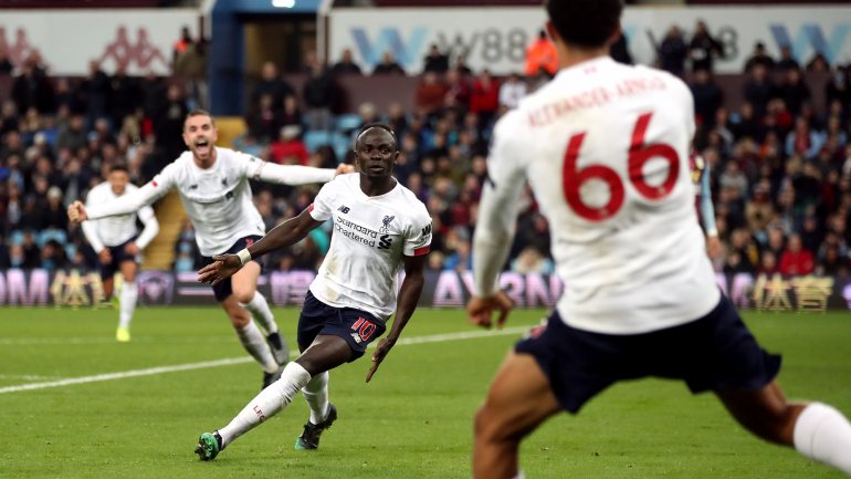 Sadio Mané marcou o golo da reviravolta do Liverpool após canto de Alexander-Arnold