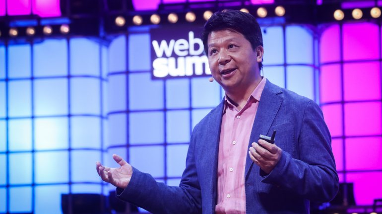 Guo Ping, líder rotativo da Huawei, durante conferência que fez na Web Summit sobre 5G