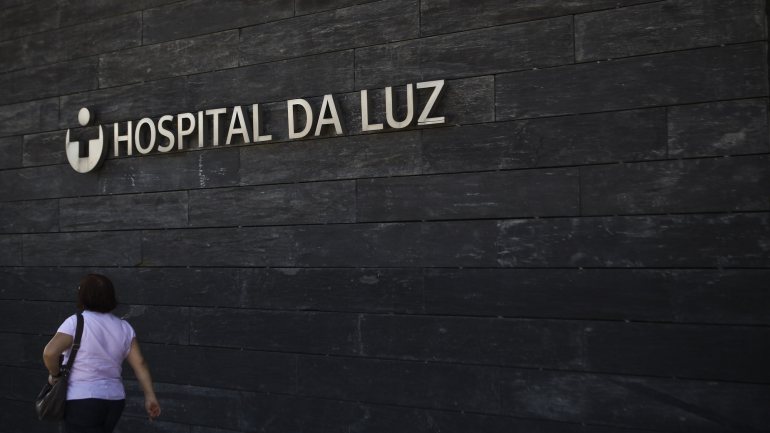 Saudeinveste e IMOFID são donos de imóveis arrendados a hospitais concorrentes do Hospital da Luz, detido pela seguradora Fidelidade