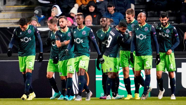 Sporting venceu Rosenborg na Noruega com golos de Coates e Bruno Fernandes, passando a liderar o grupo D da Liga Europa