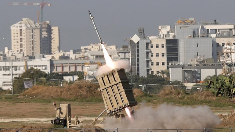As forças de segurança em Gaza relataram, entretanto, várias explosões causadas por bombardeamentos israelitas