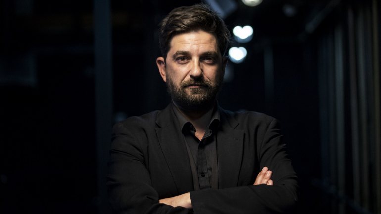 Tiago Rodrigues tem 42 anos e é já considerado um dos principais encenadores de teatro da Europa
