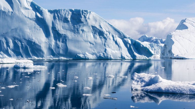 O novo estudo da UCLA veio calcular datas mais precisas sobre o desaparecimento do gelo do Oceano Ártico
