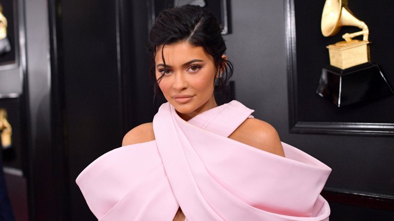 Kylie Jenner continuará a ser a cara da marca, que mudará de nome para Kylie Beauty