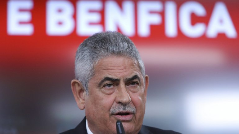 Luís Filipe Vieira é um dos nomes que pode vir a encaixar 3,8 milhões de euros com a venda das ações, mas só o pode fazer quando terminar o mandato na presidência do clube