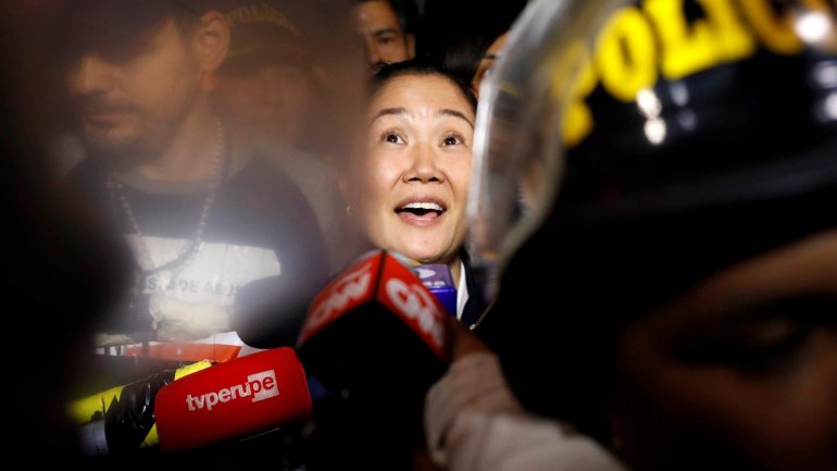 A filha do ex-Presidente Alberto Fujimori vai aguardar em liberdade o resto da investigação