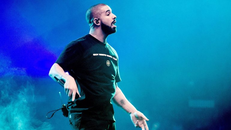 O rapper Drake foi o artista mais ouvido da década.