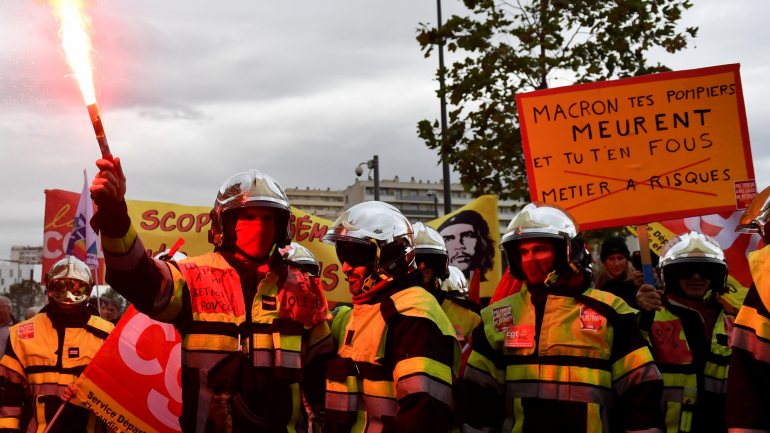 A greve abrange vários setores da função pública, entre os quais bombeiros