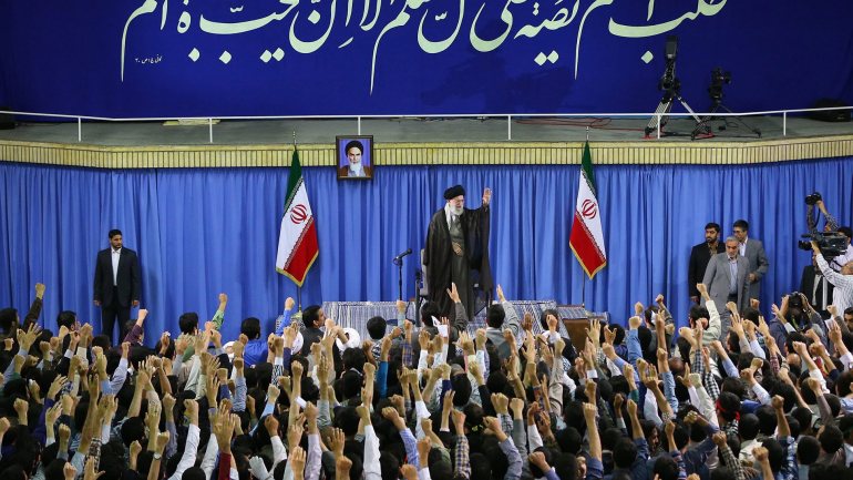 O Irão aceitou suspender o enriquecimento de urânio no âmbito de um acordo com as potências internacionais em 2015