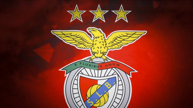 Benfica procura manter a liderança numa ronda em que o FC Porto visita o Belenenses SAD.