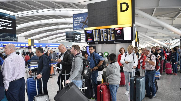 O Reino Unido é o Estado-membro que maior número de passageiros teve nos seus aeroportos