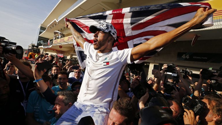 Lewis Hamilton, de 34 anos, sagrou-se este ano campeão mundial de Fórmula 1, com um total de 413 pontos