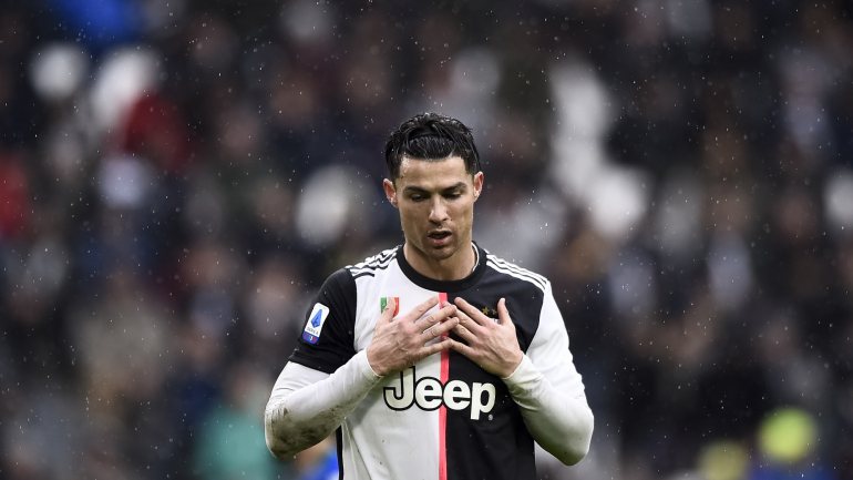 Ronaldo voltou a marcar após assistência de Betancur mas Juventus sofreu primeira derrota no Campeonato em Roma com a Lazio