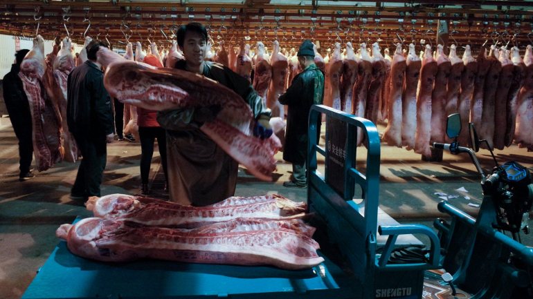O preço da carne de porco subiu 110,2%,