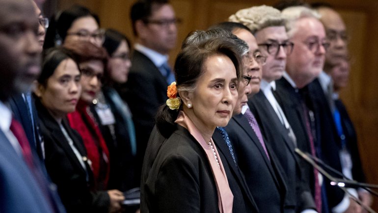 Em 1991, recebeu o Nobel da Paz. Agora, enquanto líder do governo de Myanmar, Aung San Suu Kyi está em Haia para defender o país da acusação de genocídio contra o povo rohingya
