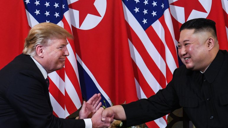 As negociações entre os Estados Unidos e os Estados Unidos pararam desde o fracasso da cimeira de Hanói, em fevereiro