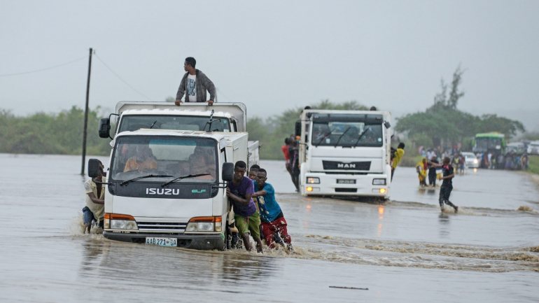Na última época das chuvas, um total de 714 pessoas morreram e outras 2,8 milhões foram afetadas por calamidades naturais
