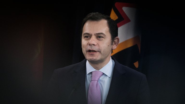 Luís Montenegro é um dos três candidatos à liderança do PSD