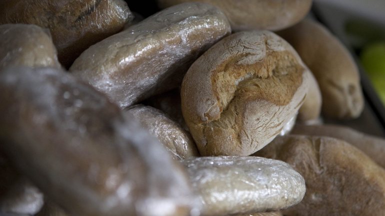 O preço da matéria-prima para a produção do pão não sofreu aumentos significativos