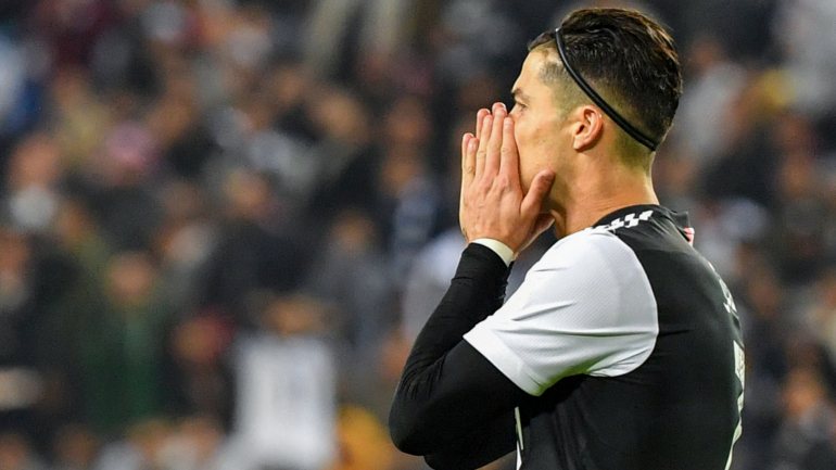 Ronaldo não marcou pela primeira vez em dezembro (após uma série de cinco jogos a festejar) e quebrou série de 12 vitórias seguidas em finais
