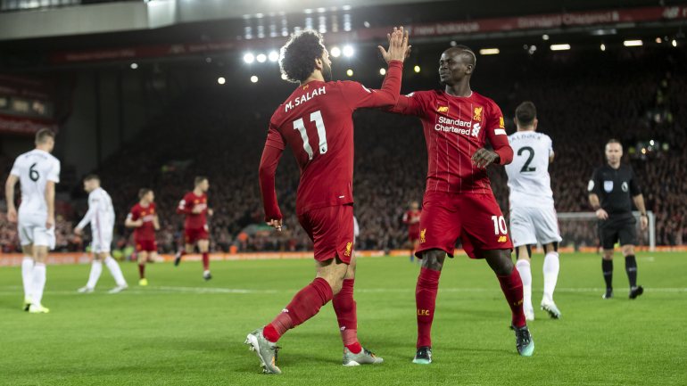 Salah inaugurou o marcador e assistiu Mané para o resultado final: dupla soma em conjunto 21 golos na Premier League