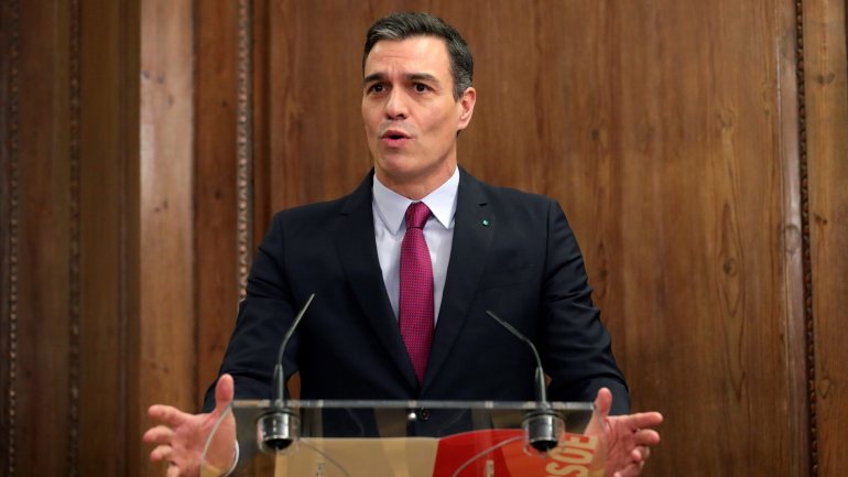 O acordo entre ERC e PSOE, que implica a abstenção dos 13 deputados daquele partido