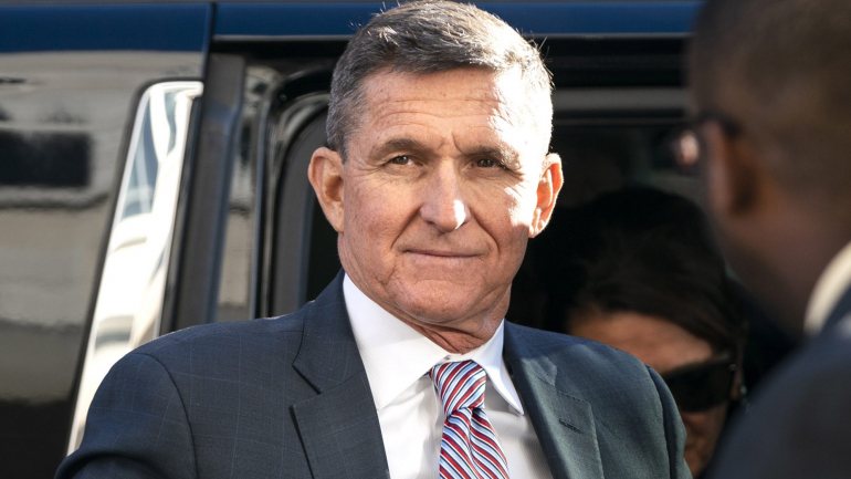 O memorando da sentença é uma repreensão à nova equipa jurídica de Flynn, que tem atacado a investigação do procurador Robert Mueller sobre a alegada interferência da Rússia nas eleições presidenciais que levaram Donald Trump ao poder