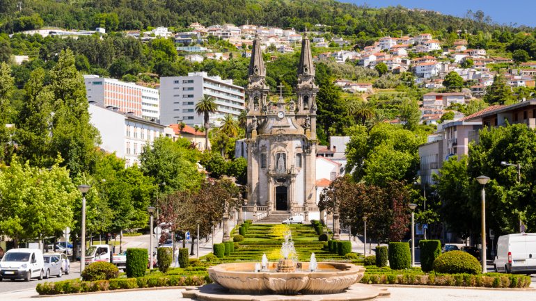 O desaparecido reside em Creixomil, concelho de Guimarães